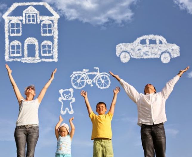 Мечты семьи об имуществе и недвижимости
